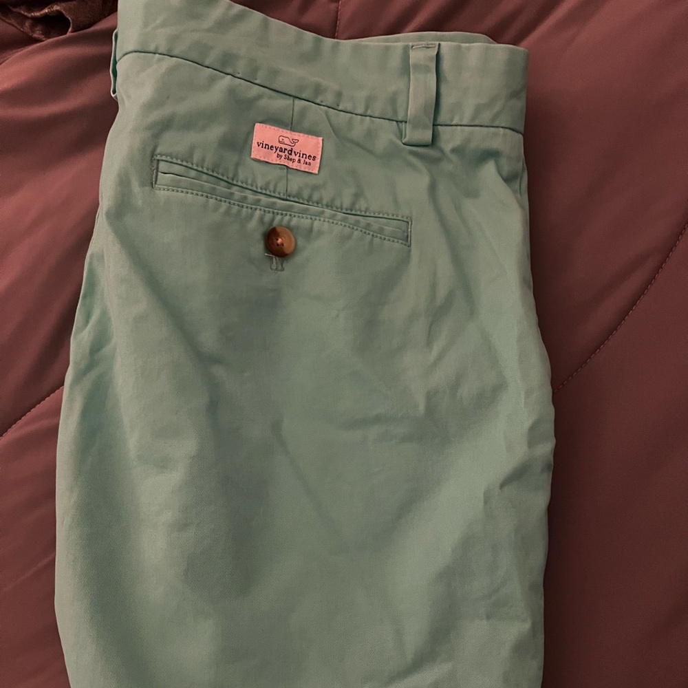 Vineyard Vines breaker shorts 7in